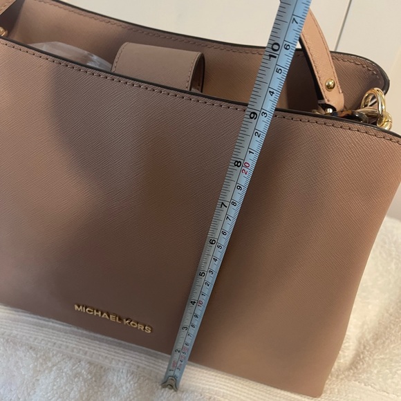 Michael Kors handbag - Picture 3 of 10